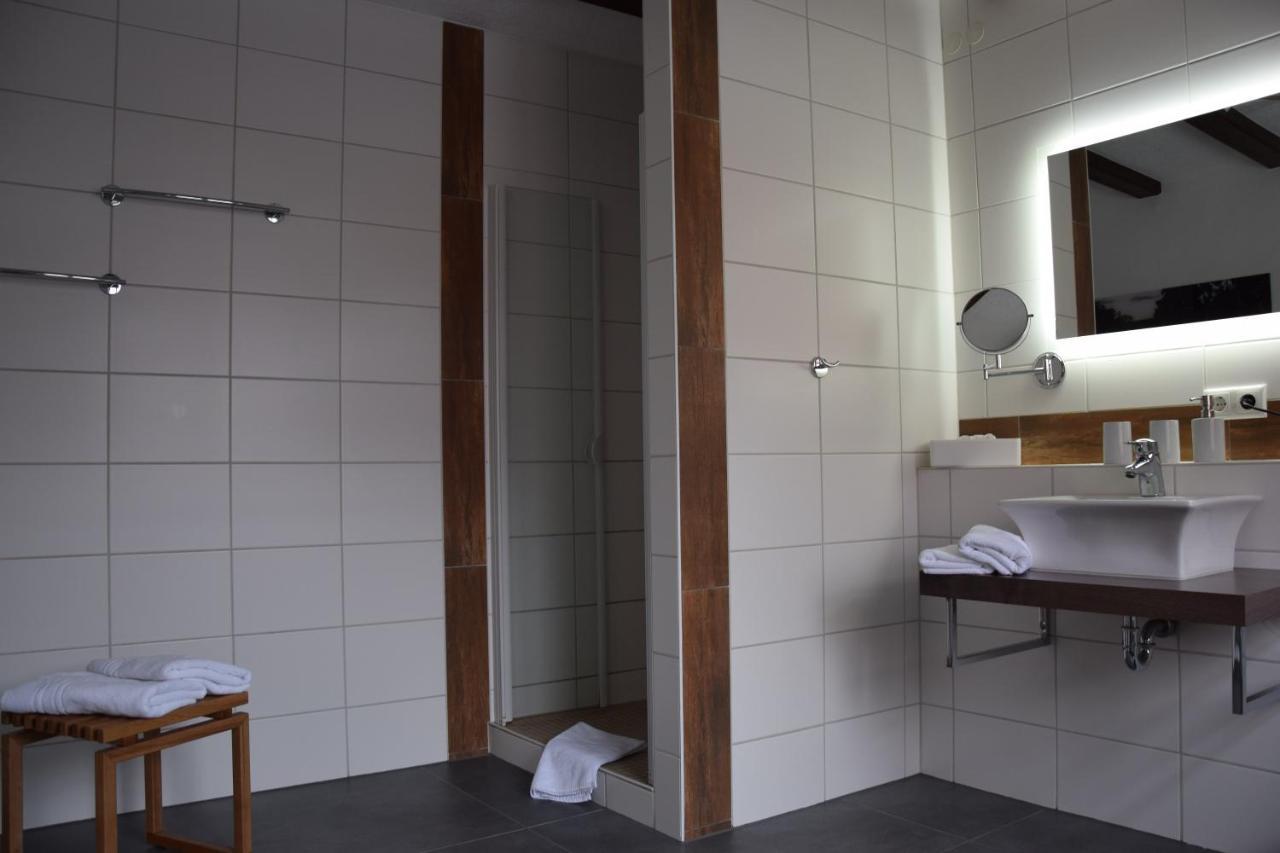 Weingut Manuel Sauer Hotel Nordheim am Main Ngoại thất bức ảnh